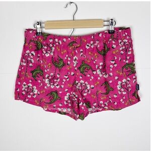 Patagonia Womens Barely Baggies Shorts Size XL Pink Alligator Print